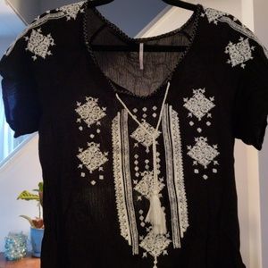 Linen Top (Black and White)